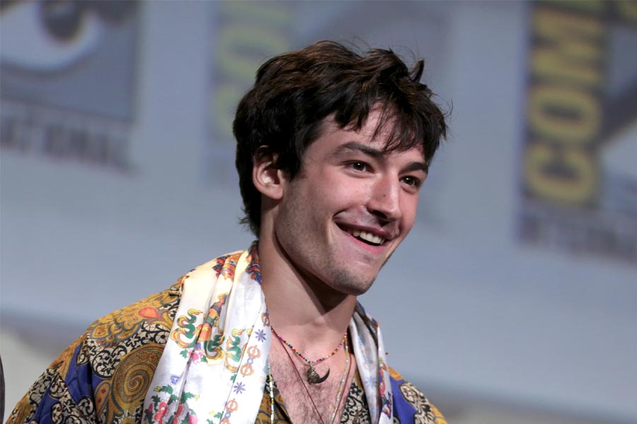 Warner Bros Desmentiu A Suposta Reunião De Alto Nível Para Decidir O Futuro De Ezra Miller No Dcu 1434