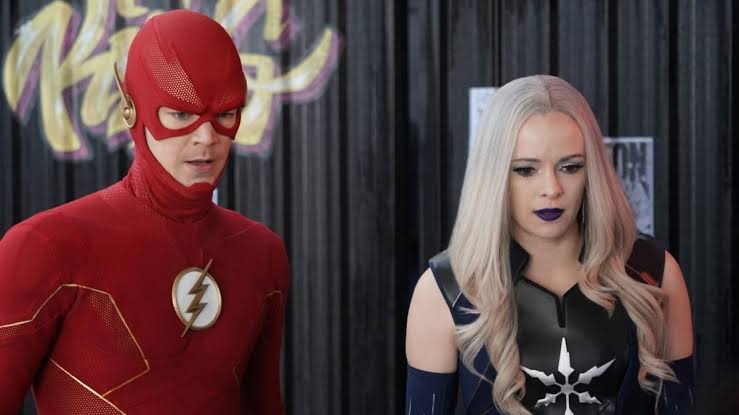 Showrunner de The Flash, Eric Wallace, afirma mudança para o final da 8ª temporada após ter escrito episódio como término da série.
