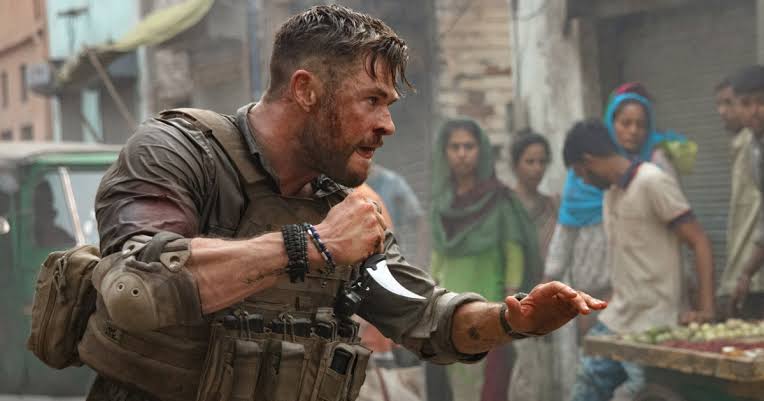 A continuação do filme de 2020 com Chris Hemsworth, Resgate 2, não chegará a Netflix este ano. Veja detalhes: