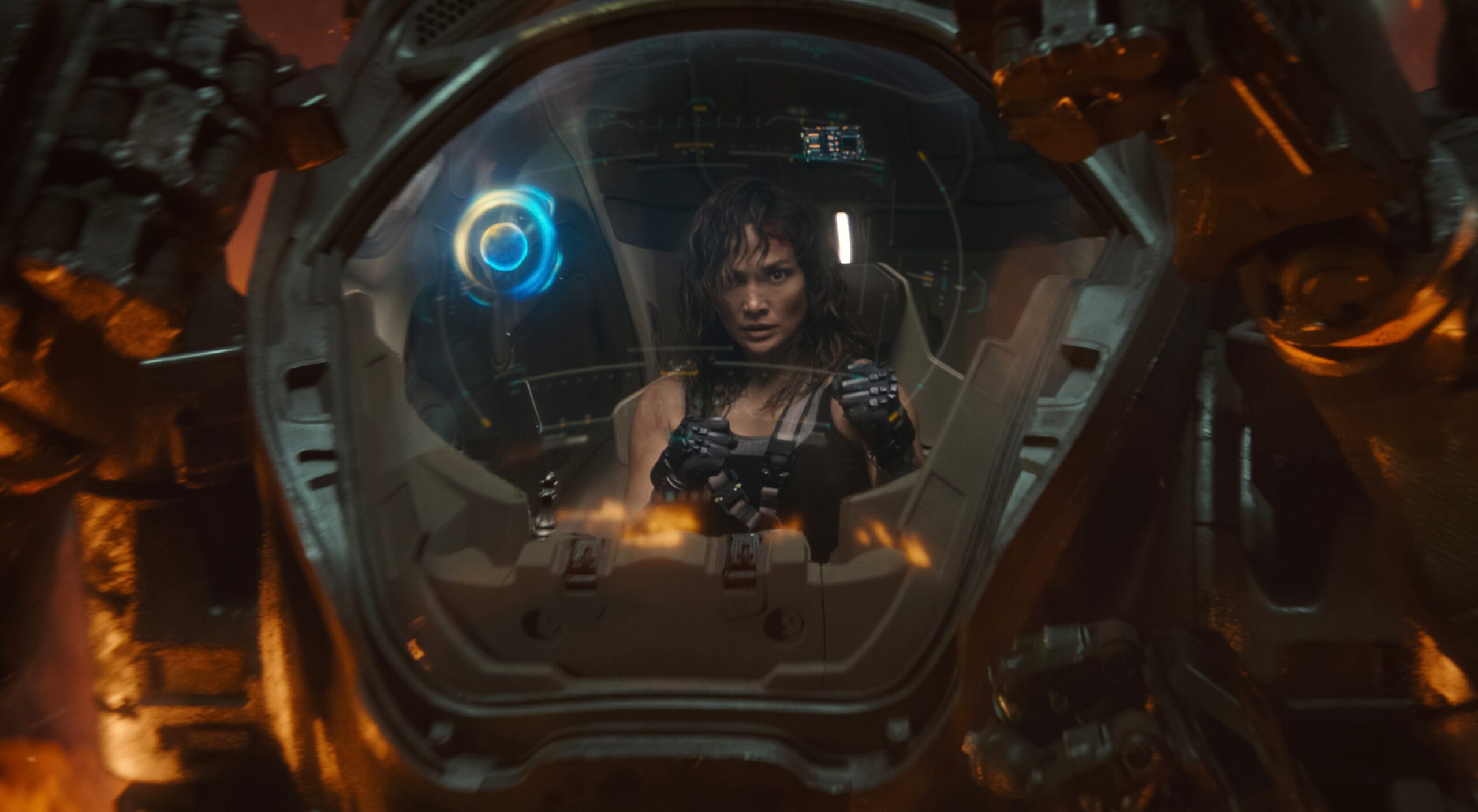 Jennifer Lopez atuando em Atlas, o novo filme de ficção científica da Netflix.